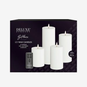 DeluxeHomeart - LED Giftbox Pillar Candle 4 stk + fjernbetjening - Hvid - Lys - - Homeroom