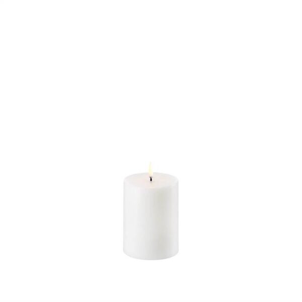 Uyuni Lighting LED Pillar bloklys - Ø7,8 x H10 cm - Nordic White - inkl. C-batterier