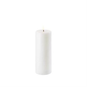 Uyuni Lighting LED Pillar bloklys - Ø7,8 x H20 cm - Nordic White - inkl. C-batterier